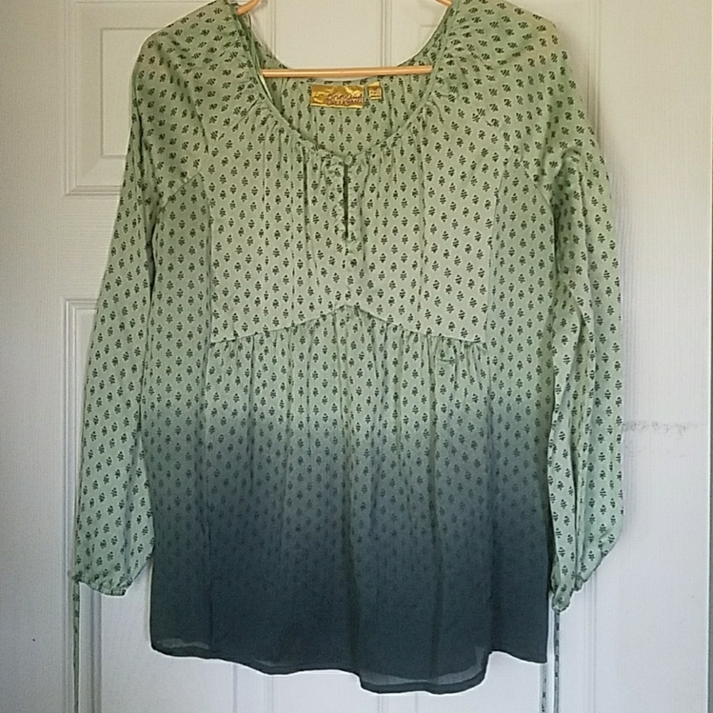 Vera Wang top, size M